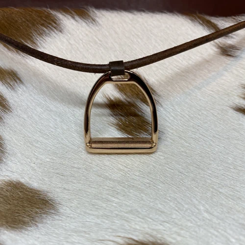 Stirrup leather necklace Gold